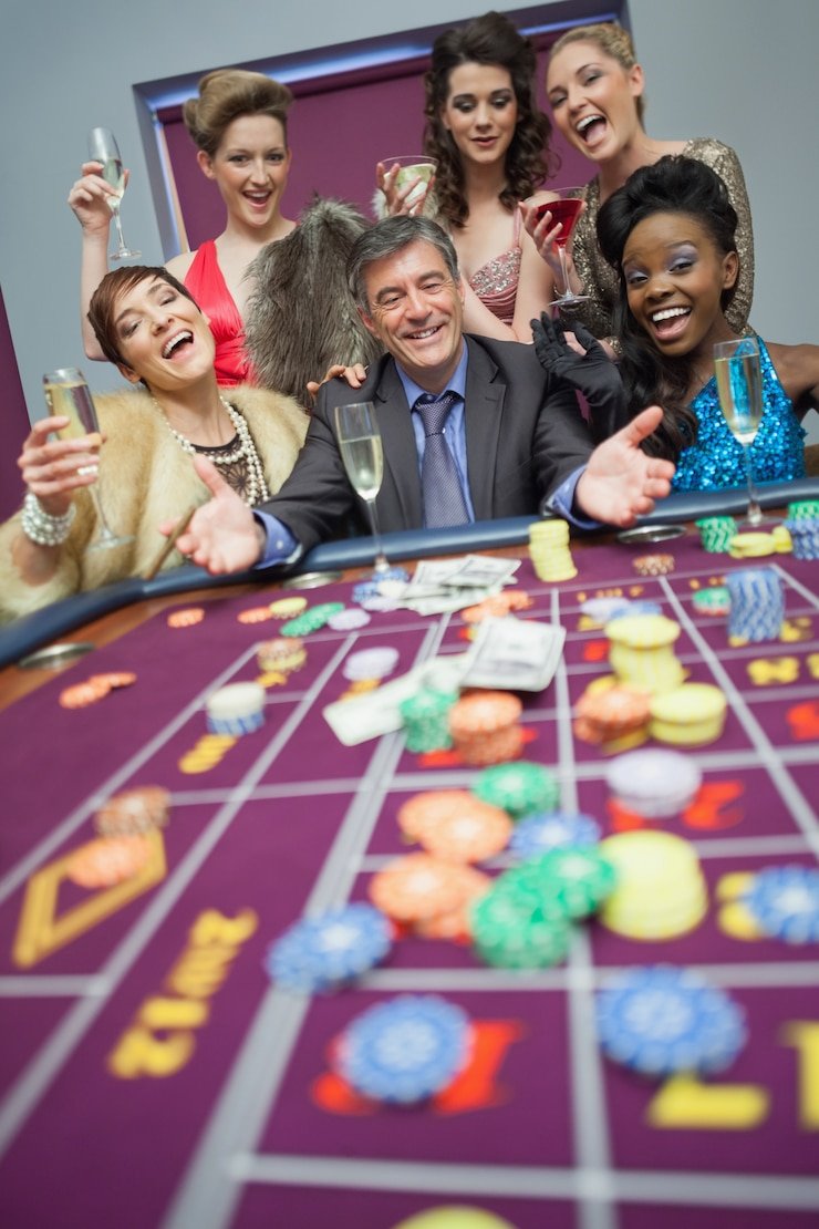 rumpitoto slot platform interface showing football sportsbook, live tables, and slots